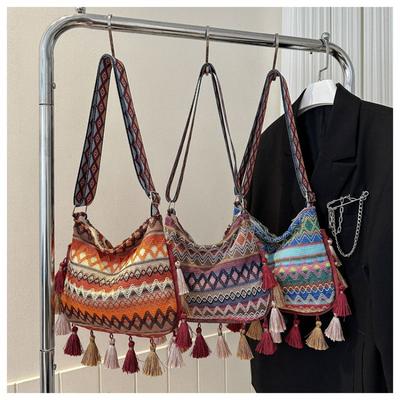 Large Capacity Fringed Personalized Small Square Bag New Shoulder Messenger Bag Bohemian Niche Women's Bag