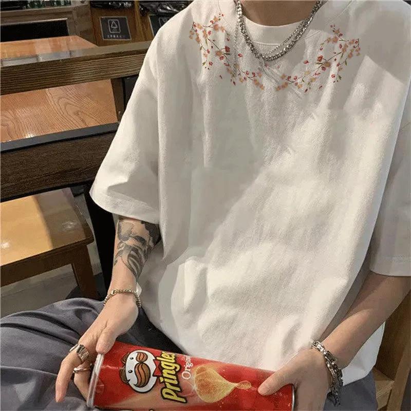 

Men s Oversized White T-Shirt with Embroidery Detail Loose Fit Casual Streetwear Top S білий