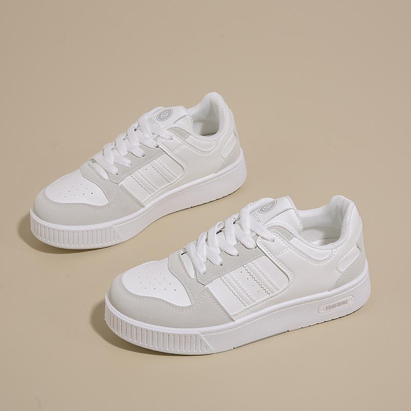 

Маленькие белые туфли для женщин, осенние новые модели, это повседневная спортивная универсальная обувь для скейтборда для студенток, уличная съемка 35