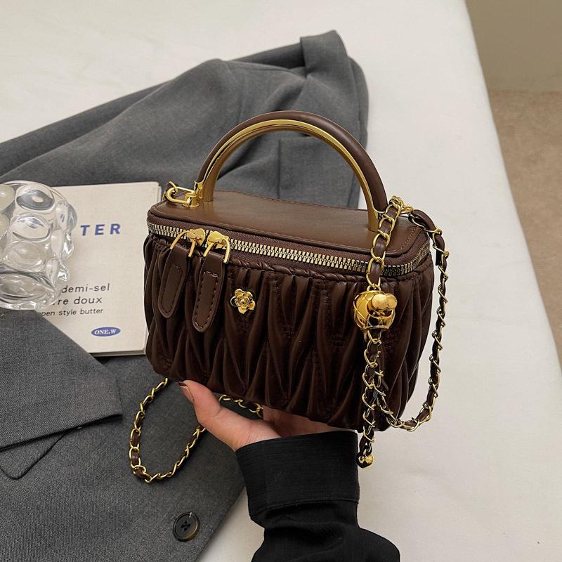 Niche Design Women s Versatile Luxury Shoulder & Crossbody Chain Bag (2025 Edition)