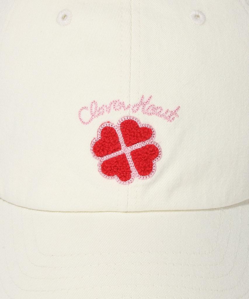 COVERNAT WOMAN Clover Heart Boucle Embroidery Ball Cap Ivory