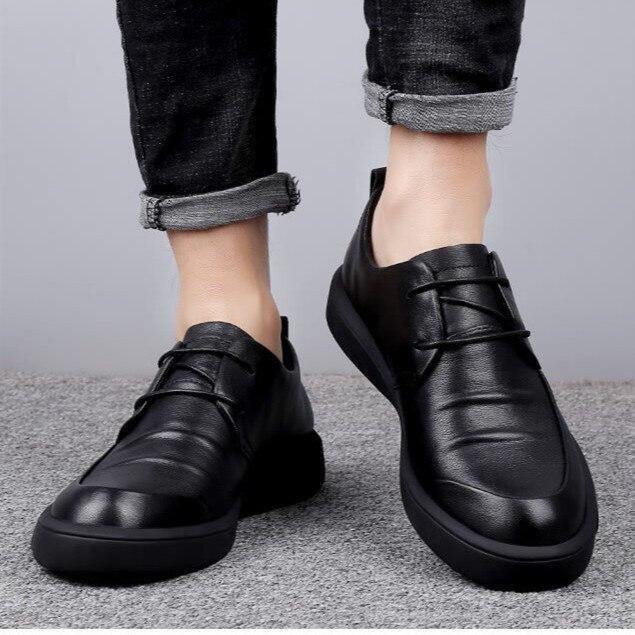 

Кожаная обувь. Мужская осенняя деловая обувь. Мужская повседневная обувь на мягкой подошве со шнуровкой. Черные лоферы. Нескользящие кроссовки. Мужские модельные туфли. 42