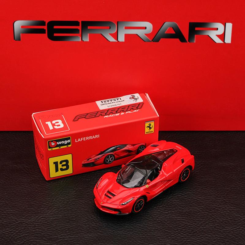 Набір іграшкових моделей автомобілів Ferrari та серія колекційних подарунків