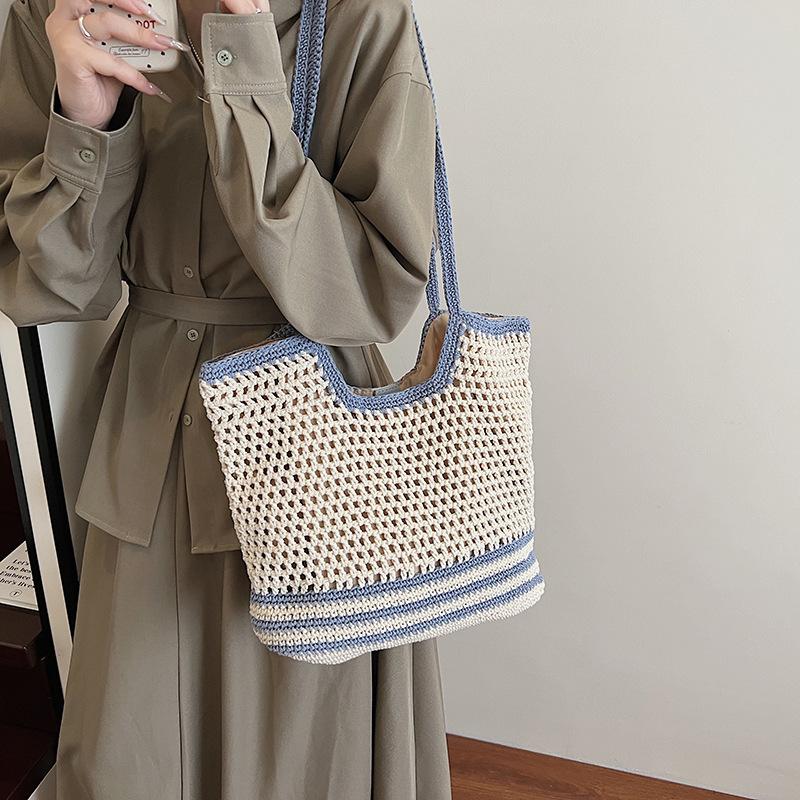 Hollow woven bag women's summer new knitted bag large capacity shoulder messenger tote bag vacation beach bag