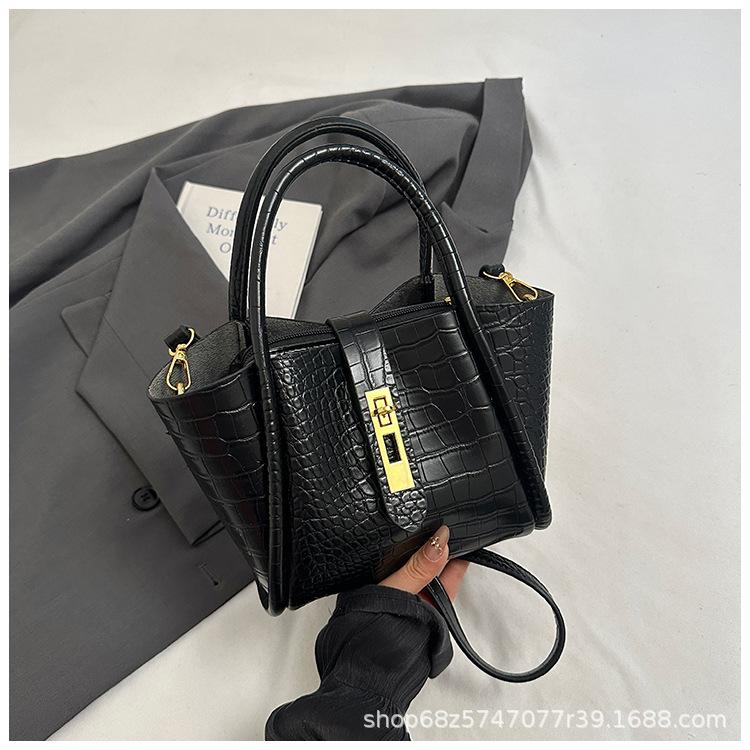 Crocodile pattern mother and child personalized commuter portable bucket bag 2025 new fashion casual simple shoulder bag crossbody women's bag