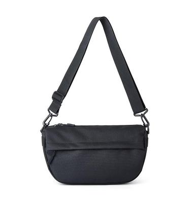 Beatus Rough-Weight Shoulder Bag, Perfect Size, Crossbody Bag, Compact, for Men and Women (Black)