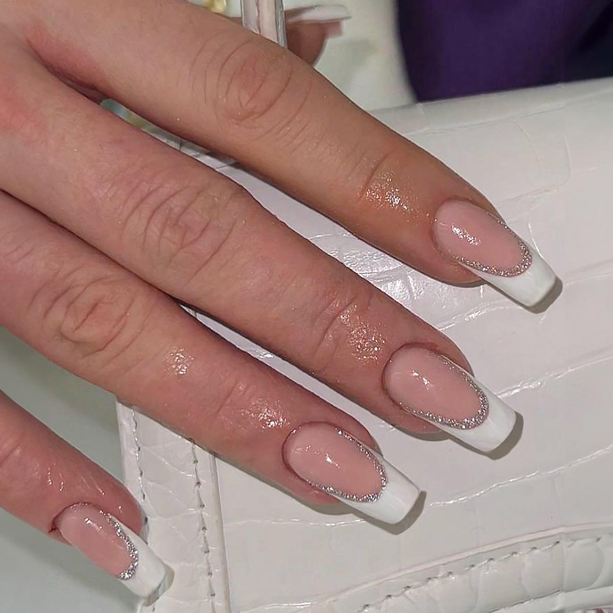 

Rectangular French Fake Nails with Long Water Pipe Design