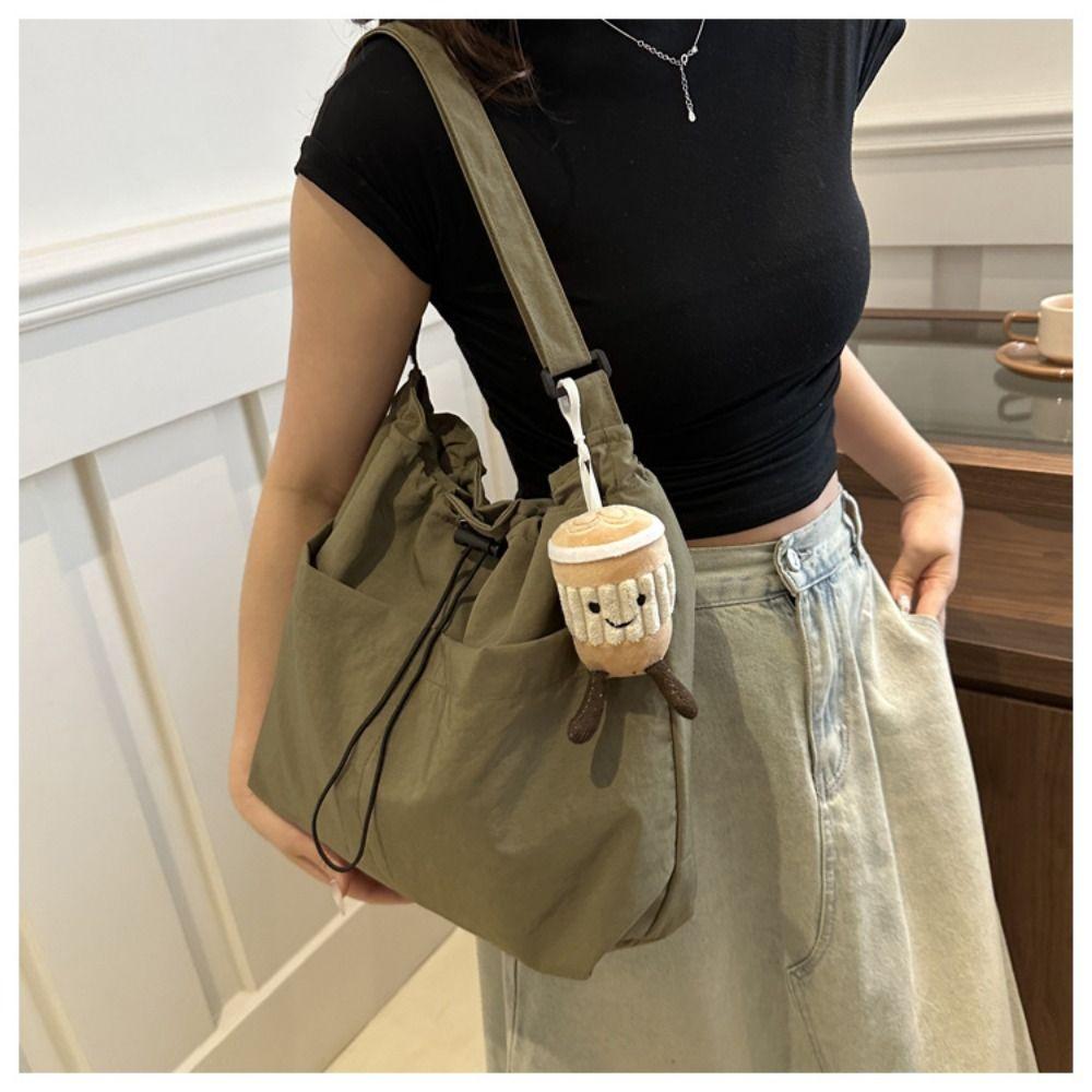 New Fashion Drawstring Shoulder Bag Travel Casual Nylon Tote Bag Waterproof Basic Style Crossbody Bucket Bag Women