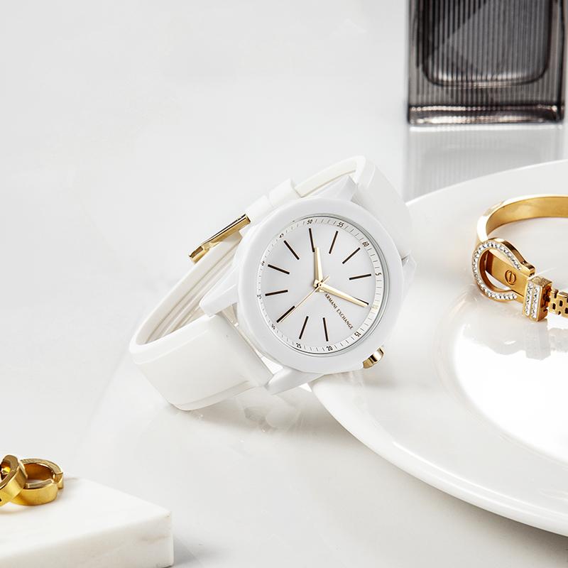 Armani Exchange AE Armbanduhr Quarzwerk Silikonarmband Weißes Zifferblatt Damenuhr AX7126