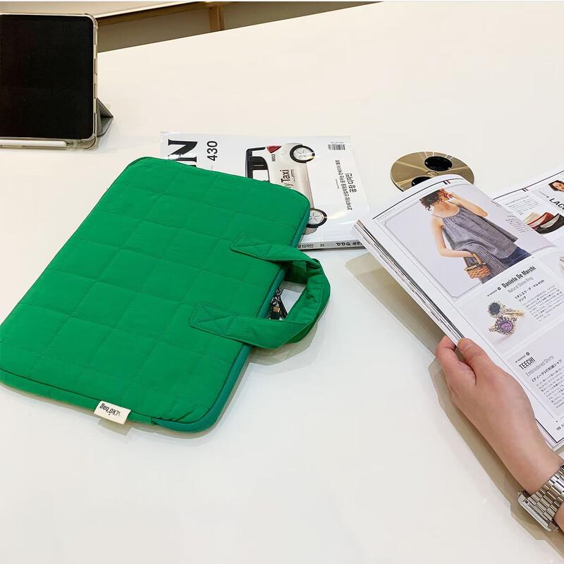 Li Shen Green Cotton Laptop & iPad Sleeve