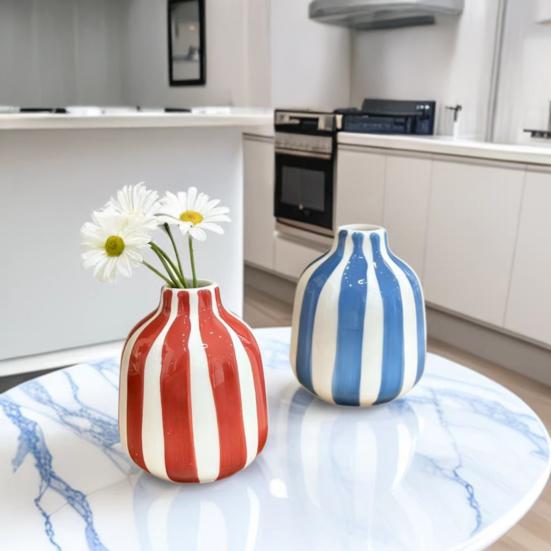 Ceramiczny Pasiasty Wazon Ręcznie Malowany Nowoczesny Nordycki Boho Wazon Mały Dekoracyjny Pojemnik na Kwiaty na Stolik Boczny Kuchnia Pomieszczenie Wewnętrzne Ozdoba Stołu
