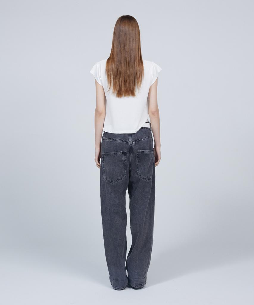 Meuameu [Essential] Logo Basic Slim T-Shirt
