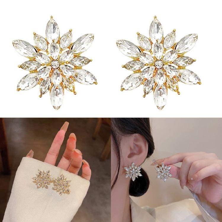 Sophisticated Women Silver Needle Floral Earrings Rhinestones Flower Ear Accessories Elegant Jewelry for Everyday Wear