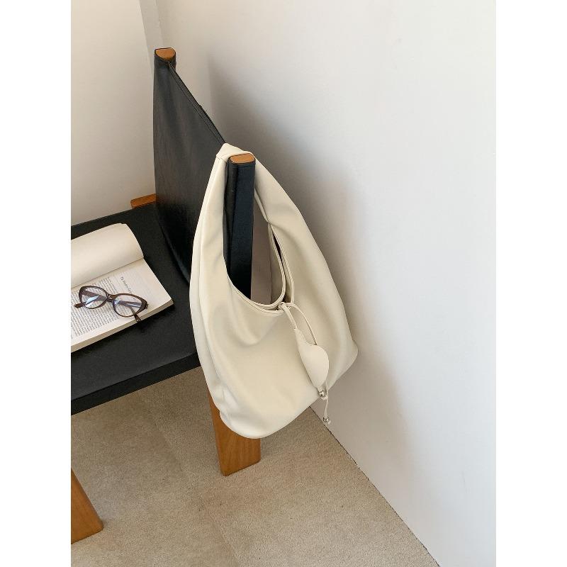 New simple shoulder bag large capacity girls soft leather commuter bag women go to work minimalist wind tote bag