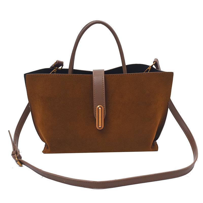 

Commuter bag women s new handbag autumn and winter large-capacity shoulder messenger bag high-end retro tote bag коричневый