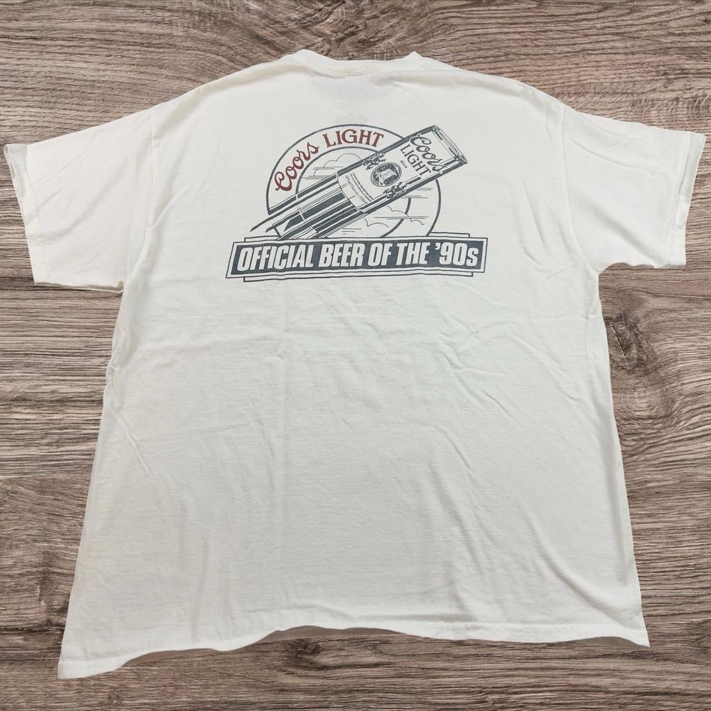Coors Light Beer / Junk Food Clothing / Graphic T-Shirt Adult Size Large Unisex T-Shirt