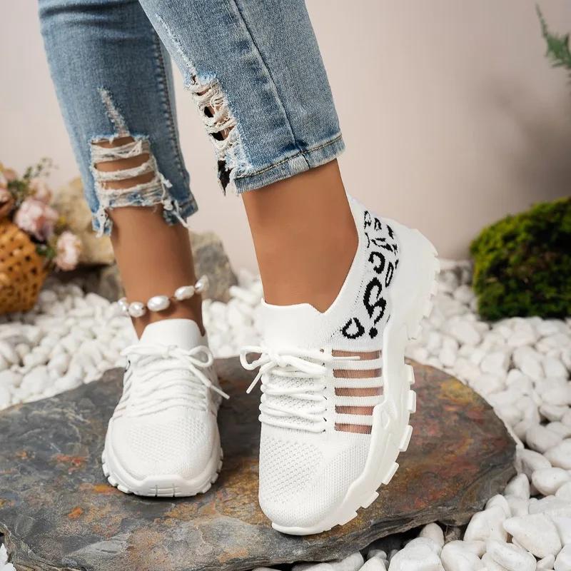 Fashion Sneakers Women Lace Up Platform Sports Shoes 2025 Ladies New Fashion Breathable Running Tennis Shoes Comfortable Casual Sneaker