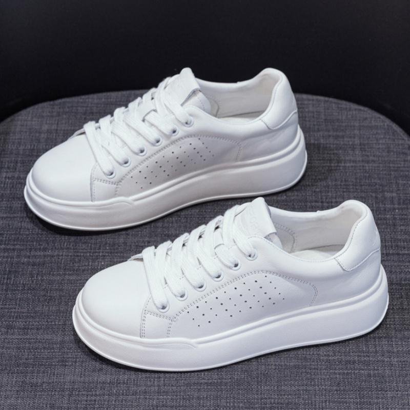 Fashion Designer Style White Sneakers 2025 Spring Autumn New Round Toe Solid Color Board Shoes Fashion Versatile Comfy Women Sneakers