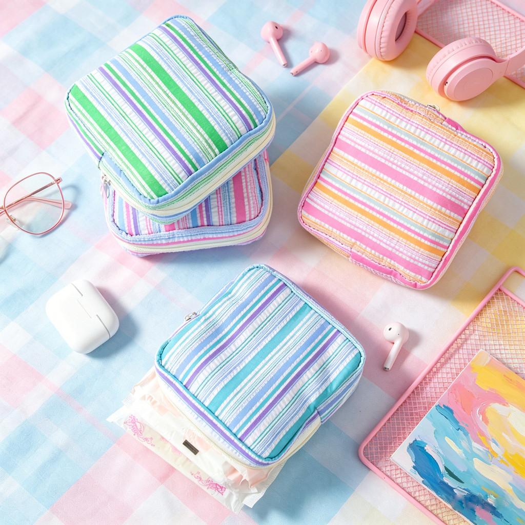 Modern Striped Storage Bag With Multifunctional Organizer For Travel And Makeup Use