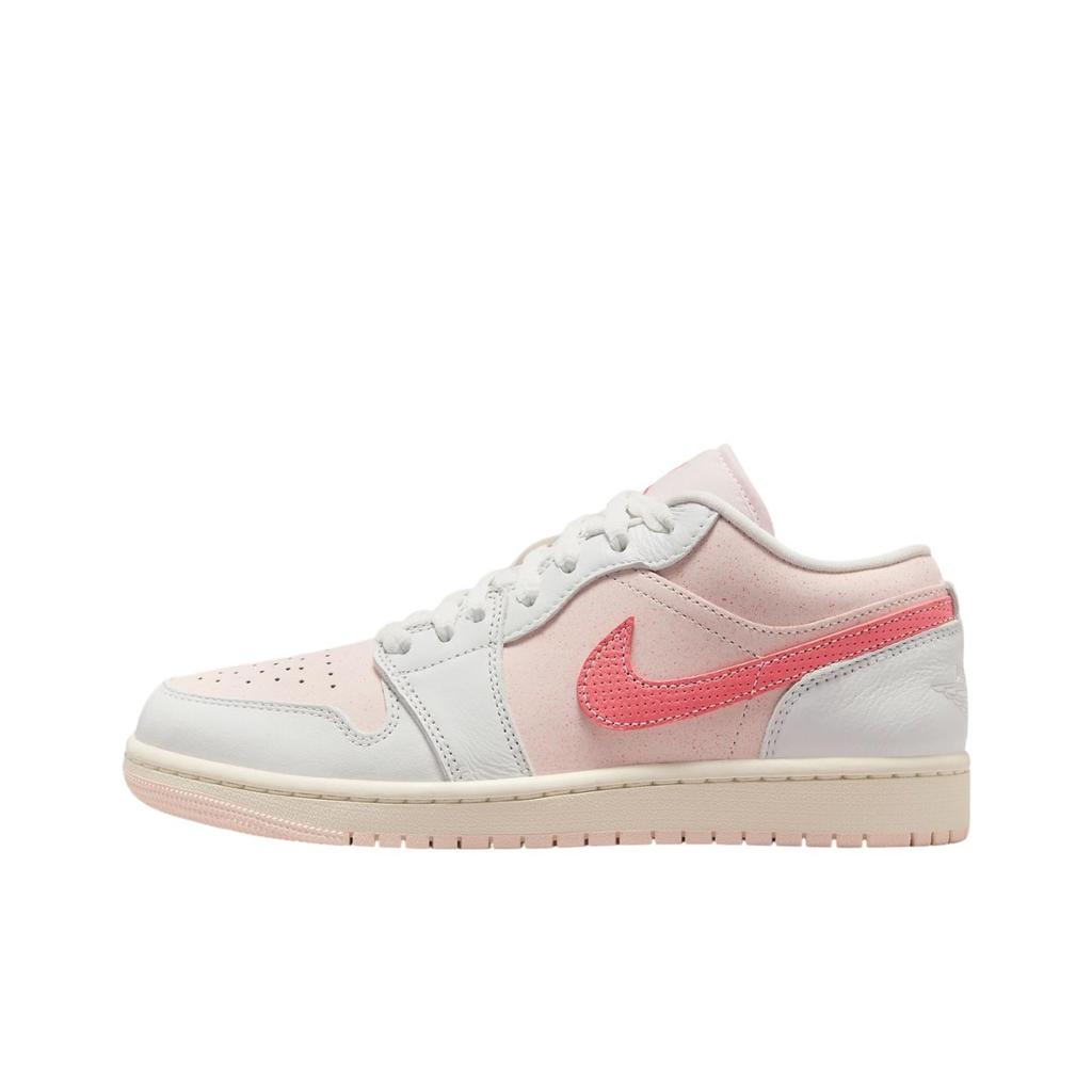Air Jordan 1 Low SE Eper Turmix Női Sneakerek Rózsaszín Csúcsfehér Világos-Lágy-Rózsaszín IB8156-133