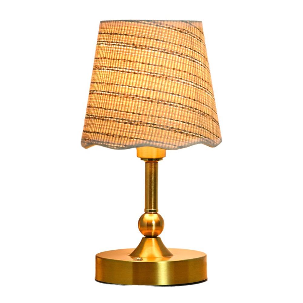 Nordic Style LED Table Lamp Vintage Gold Bedside Lamp Retro Desk Lamp Atmosphere Lamp  Hotel