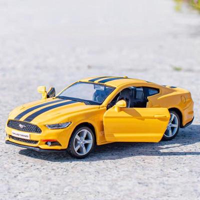 Ford Mustang GT 2015 Supercar Simulace Diecasty & Hračková vozidla Natahovací & Otevírací dveře RMZ city 1:36 Model auta ze slitinové kolekce