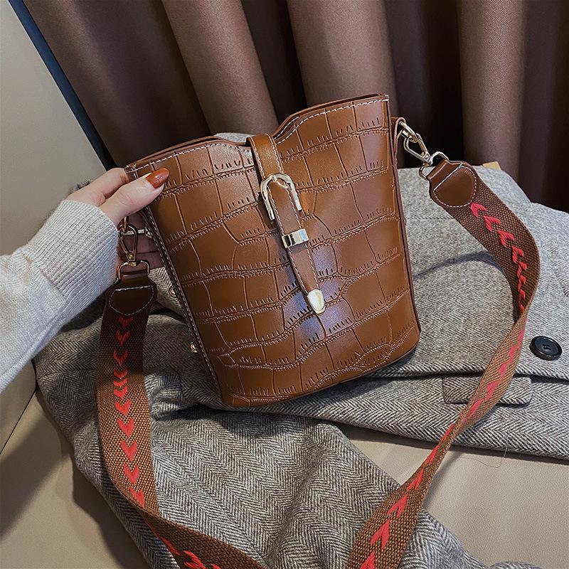 SCIONE Net Red Small Bag Female Version Wild Stone Texture Messenger Bag Atmospheric Fashion Bucket Bag