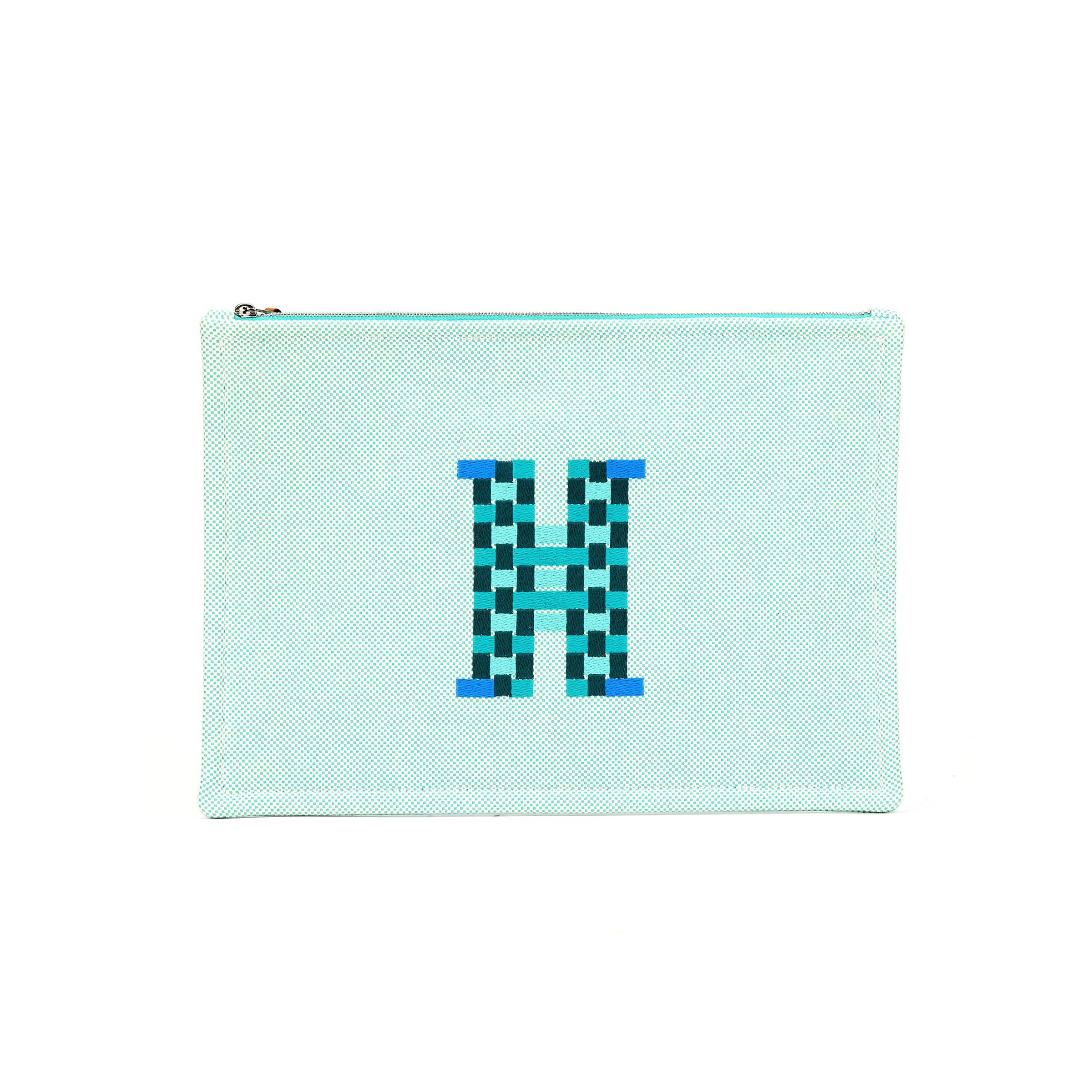

Hermes H Tissage 31 Silver Buckle Embroidered Pattern Cotton Storage Bag Large Size Unisex bags Blue Green H103608M02 Box Not Included