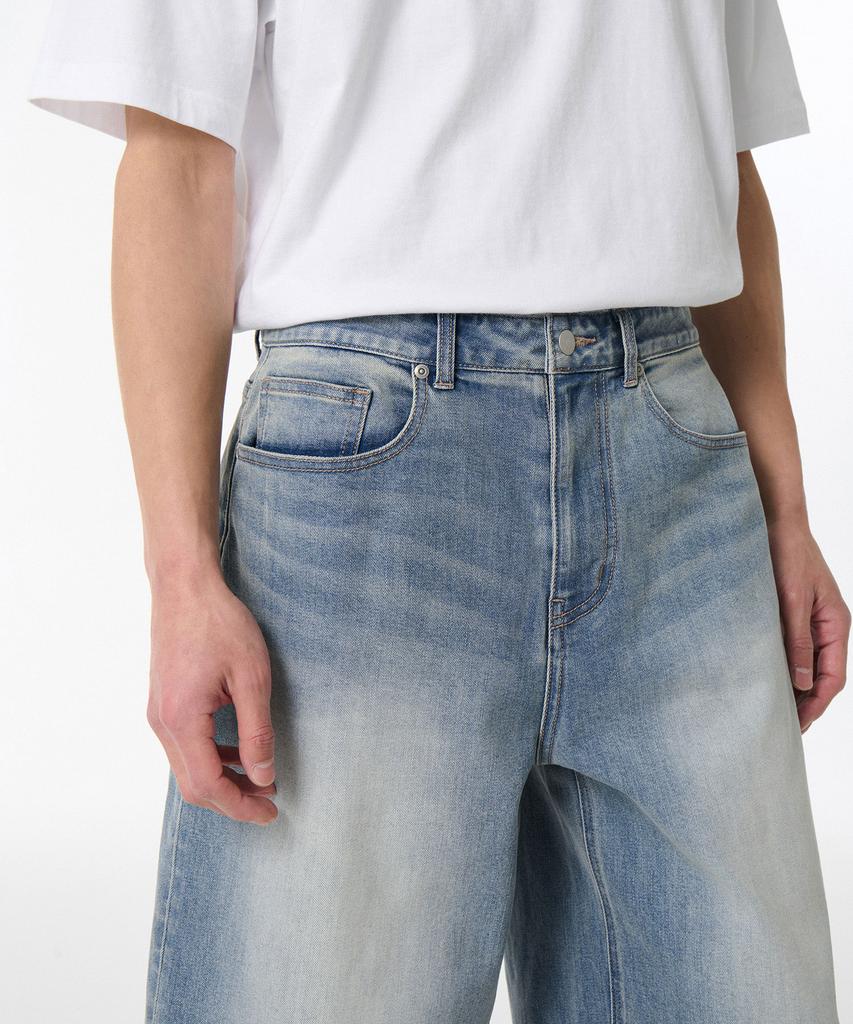 Musinsa Standard [Cooltandard] Big Brush Bermuda Denim Pants [Light Indigo]