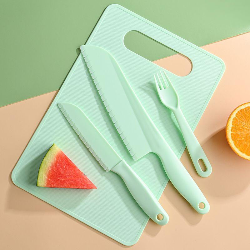 Non-slip Plastic Kitchen Knife for Cutting Fruits, Knife Set for Chopping Vegetables, Chopping Board, and Baby Food Set.