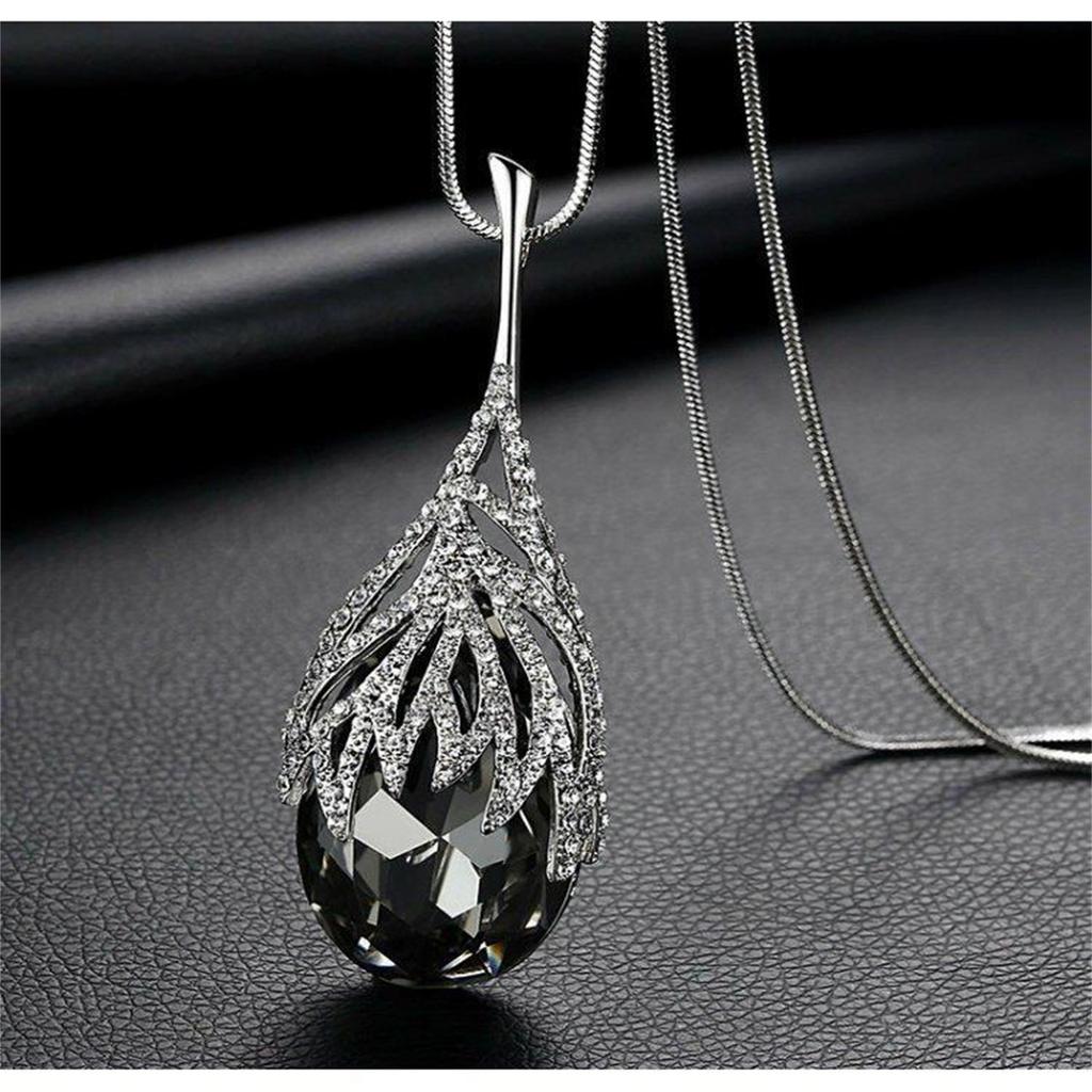 Fashion Crystal Studded Diamond Water Droplet Sweater Chain