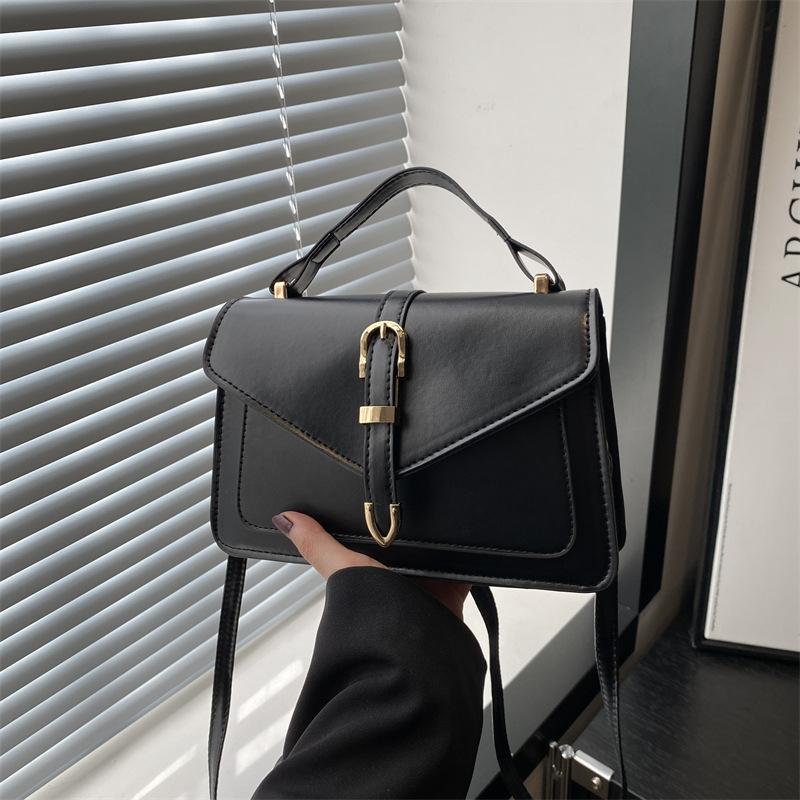Temperament small bag women's bag 2025 summer new fashion portable messenger bag Korean version personalized ins shoulder small square bag