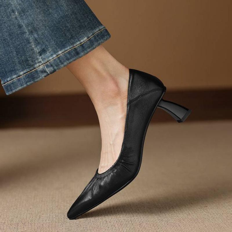 

Новые женские туфли из овчины большого размера, с низким верхом, однотонные, для стопы, с острым носком, на высоком тонком каблуке, для ношения в любое время года, женские кожаные туфли 40 чёрный