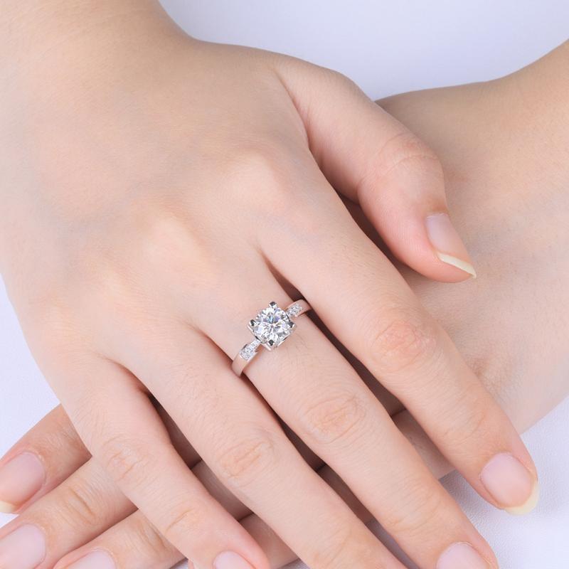 Bague Moissanite en argent Sterling 925 véritable, 1 .0ct, couleur D, Test de diamant rond réussi, bagues Moissanite pour femmes, bijoux de mariée, cadeaux