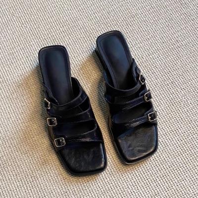 Damen Hausschuhe Eckige Zehen Sandalen mit Absatz Sommer Neu Mittelhohe Absätze Damenschuhe 2025 Lässige Flip Flops Pantoletten Mujer Zapatos