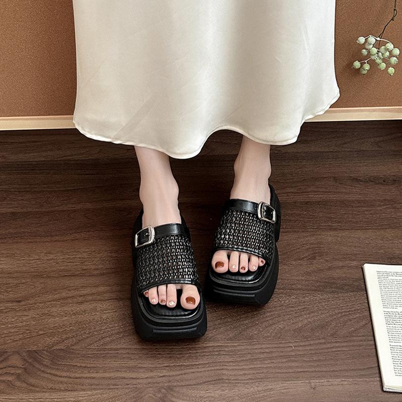 Fashion Retro Niche Woven Platform Slippers Women's 2025 Summer New Versatile Skirt One-word Sandals