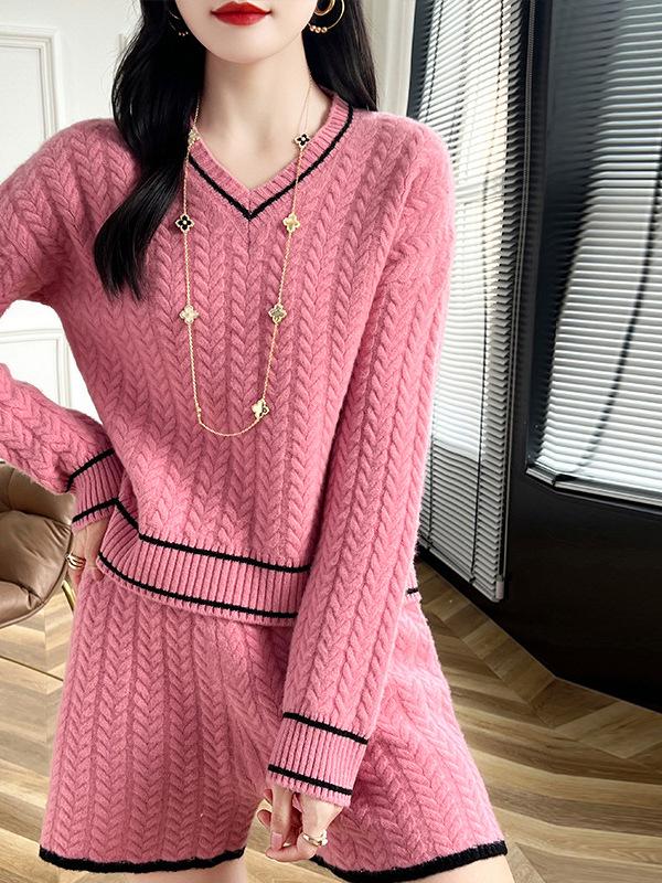 Autumn Color Block V-Neck Cable Knit Sweater & Loose Casual Three-Quarter Pants Set
