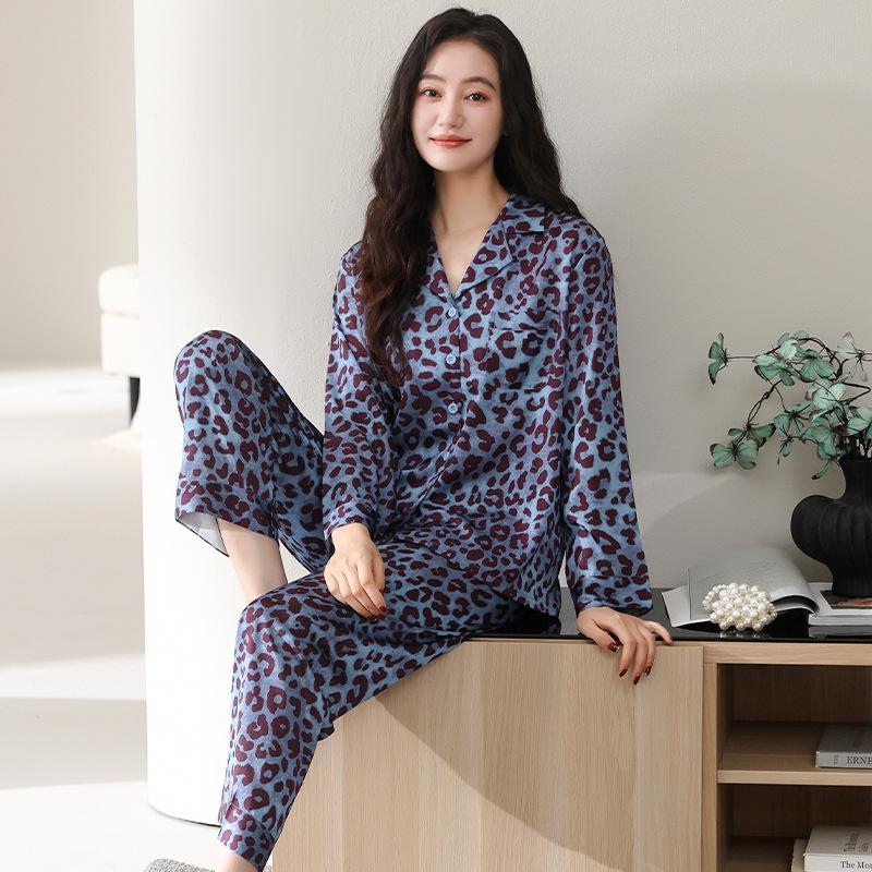Pajamas women spring and autumn spring ice silk long-sleeved trousers loungewear natal year red leopard print suit can be worn outside