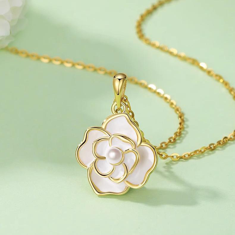 Kamelien-Halskette für Damen, Japanischer und Koreanischer Schlichter und Vielseitiger Pastoraler Kleiner Duftstil Blumen Schlüsselbeinkette