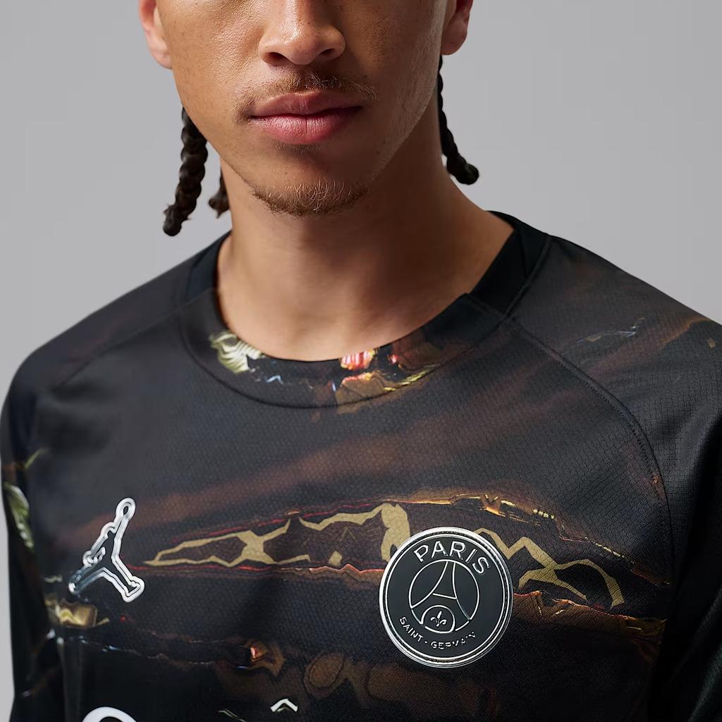 Maglia Replica a Maniche Lunghe Stadio Air Jordan PSG Paris Saint-Germain 2026 'Night Edition' da Uomo IB3146-011