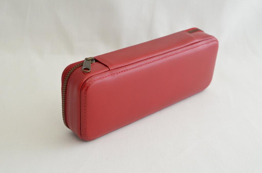 Koizumi Manufacturing COBU Federmäppchen, Reißverschluss C5, Schwarz