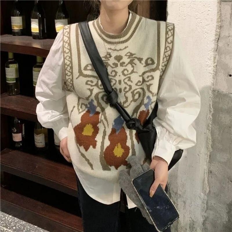 Retro Embroidered Style Knitted Vest Women's Round Neck Knitted Pullover Sleeveless Top Thin Sweater Commuting Casual Autumn