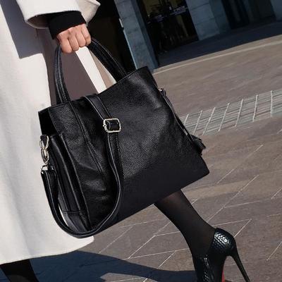 Damska torba crossbody na ramię z prawdziwej skóry 2025 dla wszystkich grup wiekowych