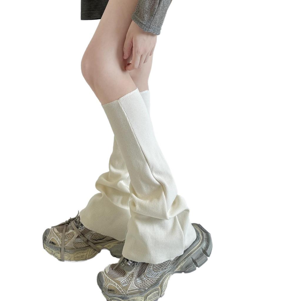 Gray Women's Slimming Micro-Flare Cotton Calf Socks - Solid Color, Elastic, Piled-Up Trapezoidal Leg Covers for Spring and Autumn.