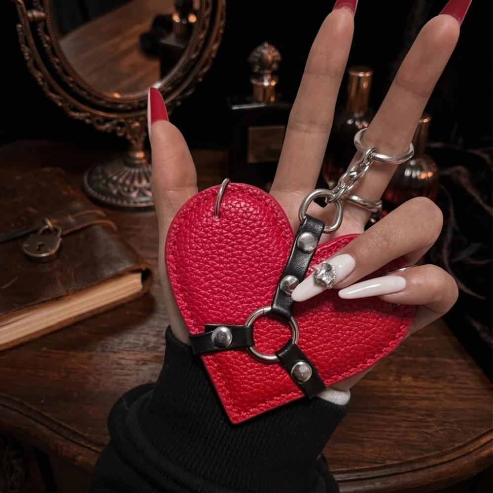 Y2K Rivet Heart Bag Charm Gothic Bag Pendant Fashion Leather Heart Keychain  Backpack Decor