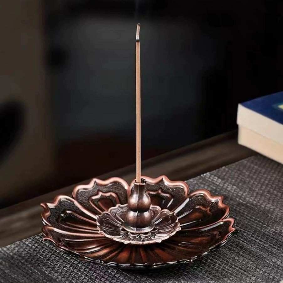 Natural Mugwort & Agarwood Incense Sticks - Indoor Aromatherapy, Summer Odor Removal, Auspicious Cloud Design, Buddhist Incense & Burner Set.