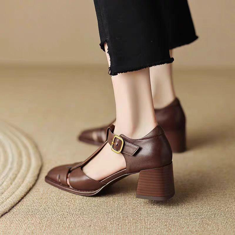 Roman Shoes Women's Soft Leather French Summer New 2025 Hollow Word Thick Heel Bag Head with Retro High Heel Sandals