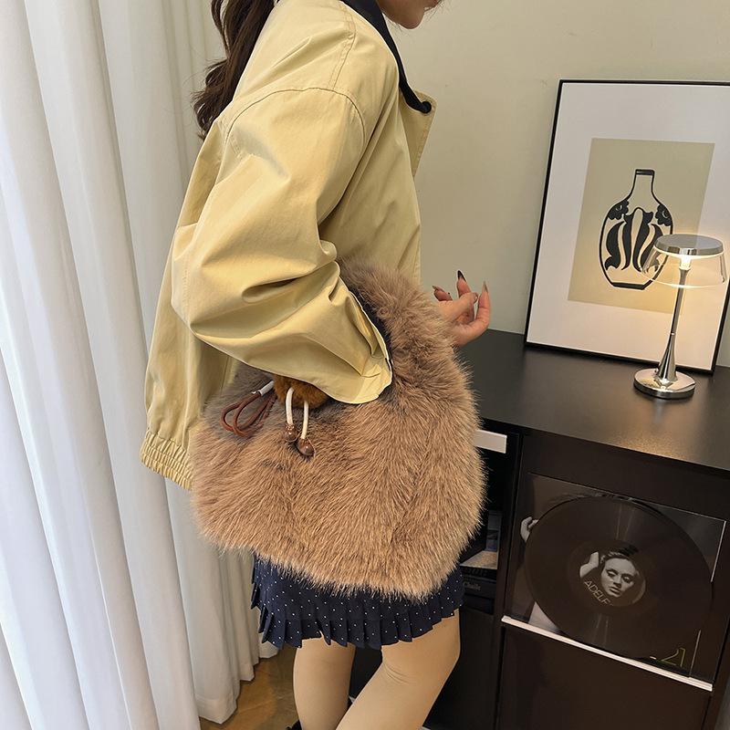 Flauschige Einfache Henkeltasche Neue Mini-Umhängetasche für Damen Elegante Winter-Tasche Bequem und Vielseitig Textur-Beuteltasche