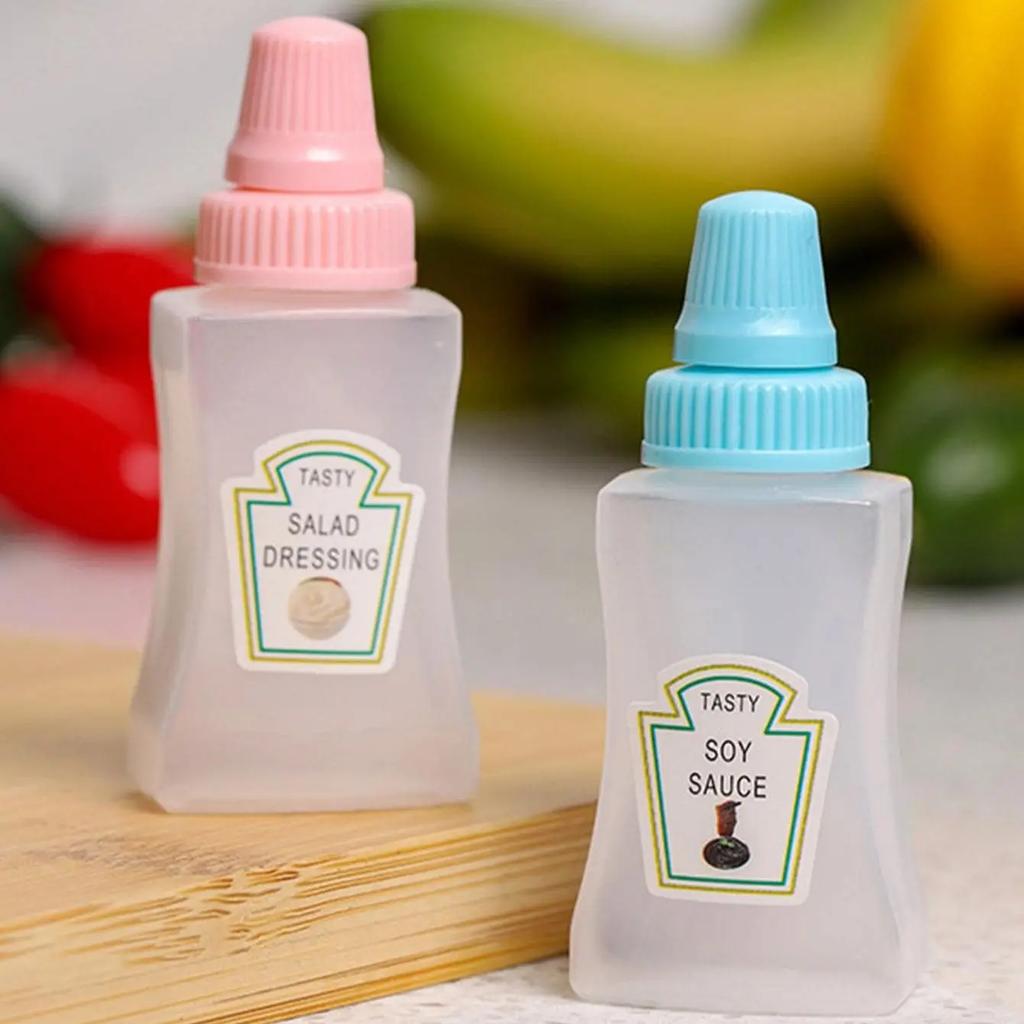4pcs -Square Squeeze Sauce Bottle, Mini Portable Sauce Bottle, Portable For Salad Sauce, Tomato Sauce