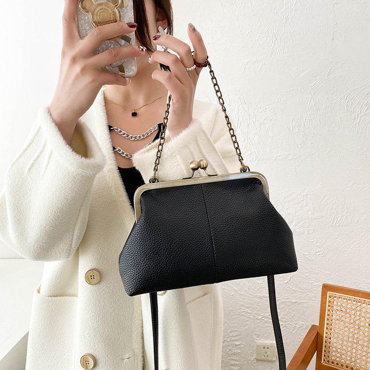 European & American Lychee Pattern Retro Shell Bag: 2026 Versatile Simple Shoulder & Chain Handbag for Women.